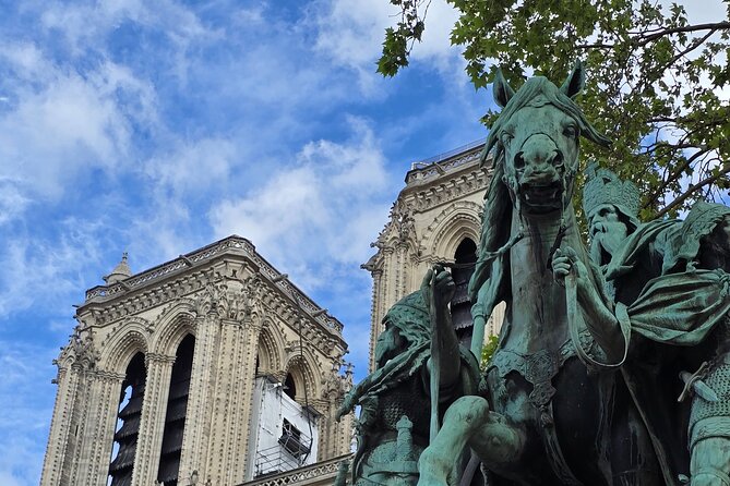 Notre Dame de Paris Interior Guided Tour - Crowds and Crowd Control: How the Guide Saves You Time