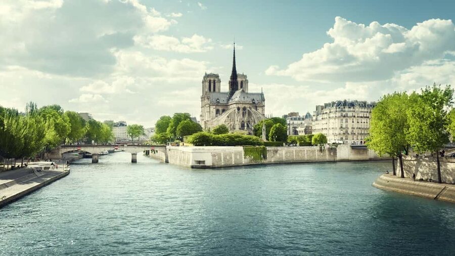 Notre Dame de Paris: Private Guided Tour - What “Private” Really Means in a 1-Hour Tour