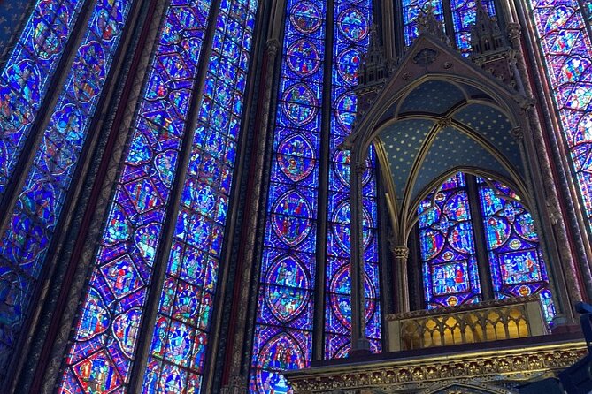 Notre Dame Expert Tours | Interior, Exterior & City Pass & Combos - Inside Notre-Dame de Paris: your quiet 30–40 minute visit