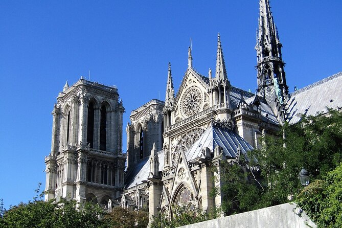 Notre Dame Guided Tour with Scheduled Group Access in option - Key highlights worth your attention