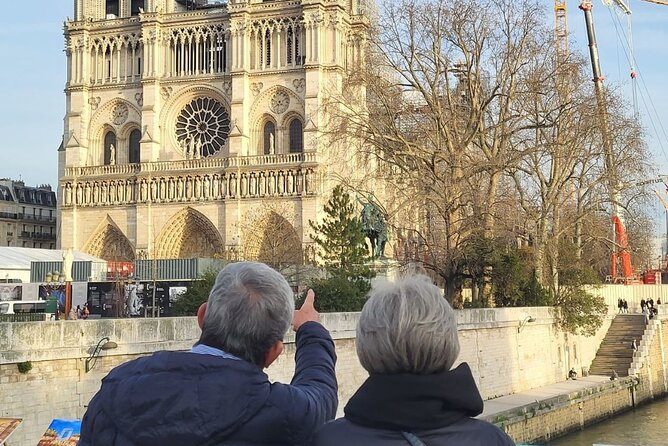 Notre Dame Interior Small Group Guided Tour Max 5 Participants - Dress code and holiday closures: the rules that can change your plan
