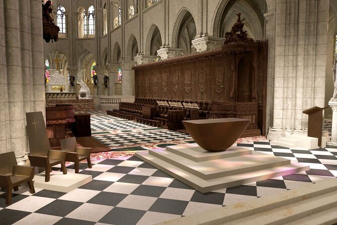 Notre Dame Introduction Tour with Access - A Note on the Guide: The Pepe Factor