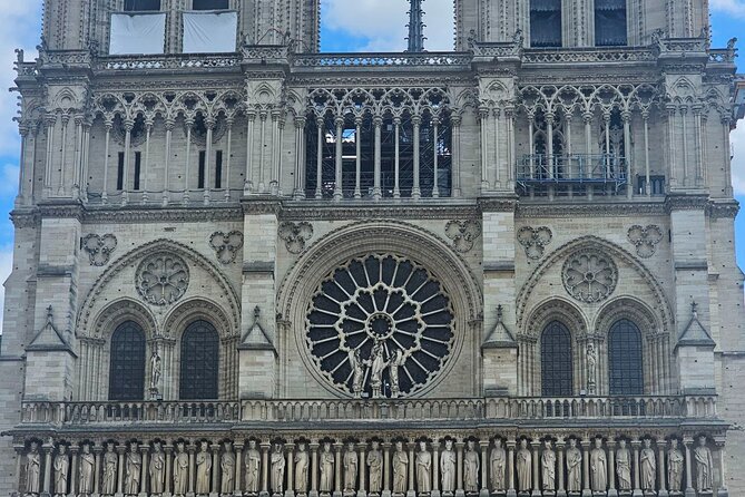 Notre Dame Outdoor Walking Tour and Entrance to Sainte Chapelle - Quick FAQ for planning your day
