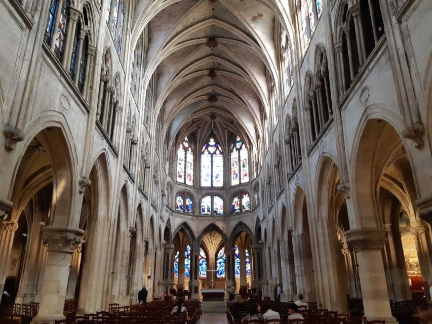 Notre-Dame Outside Île de la Cité & St Severin Private Tour - FAQ