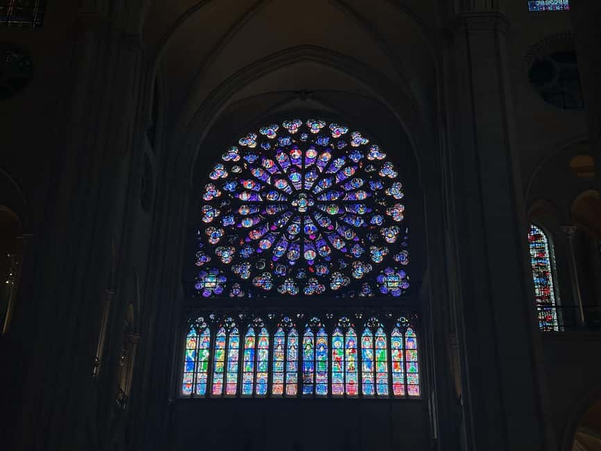 Notre-Dame Paris Cathedral - Inside Private Guided Tour - Meeting at Odette and starting with the right viewpoint