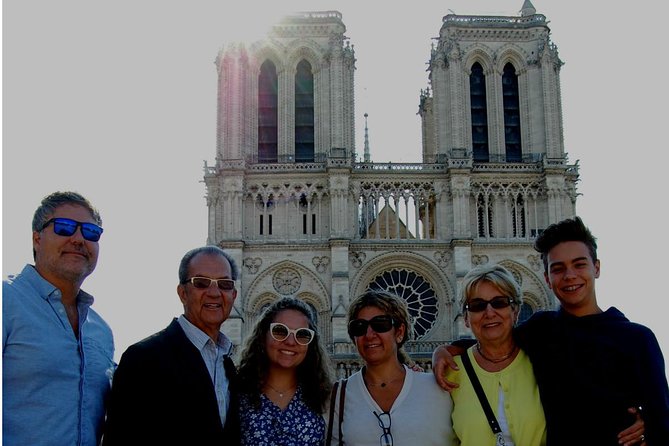 Notre Dame, Ste Chapel, Louvre, Montmartre, Eiffel Tower Private - A smart pricing reality: what you’re paying for