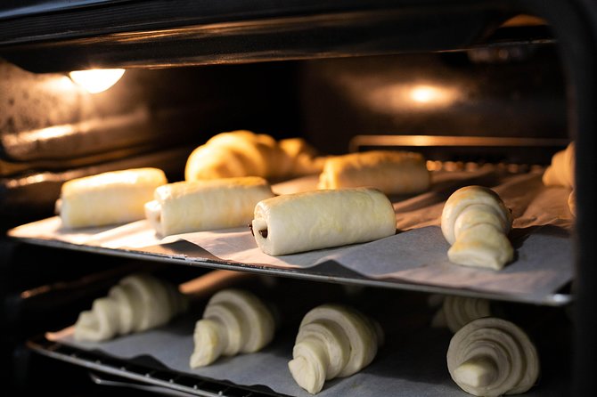 Ohlala Croissants in Paris! - From scratch to laminated layers: pâte feuilletée levée the hands-on way