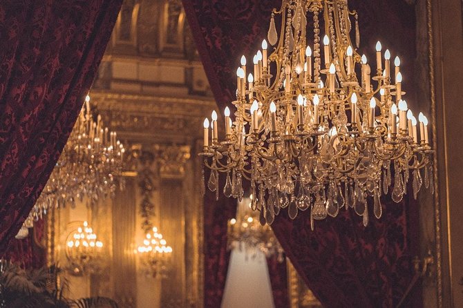 Opera Garnier with private guide - The Facade Problem: Billboards and Modern Distractions