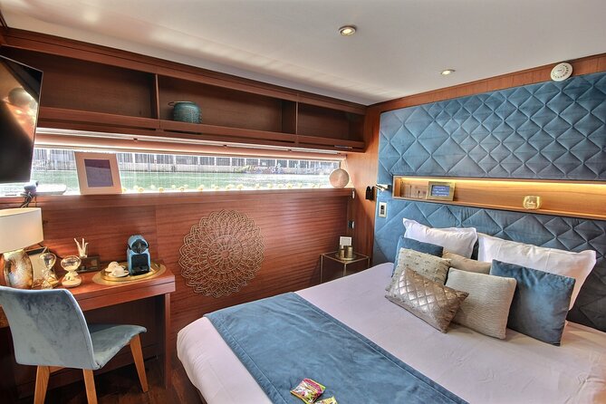 Overnight Stay onboard Paris Seine River Dinner with Cruise - Price and what you really get for $360.70 per group