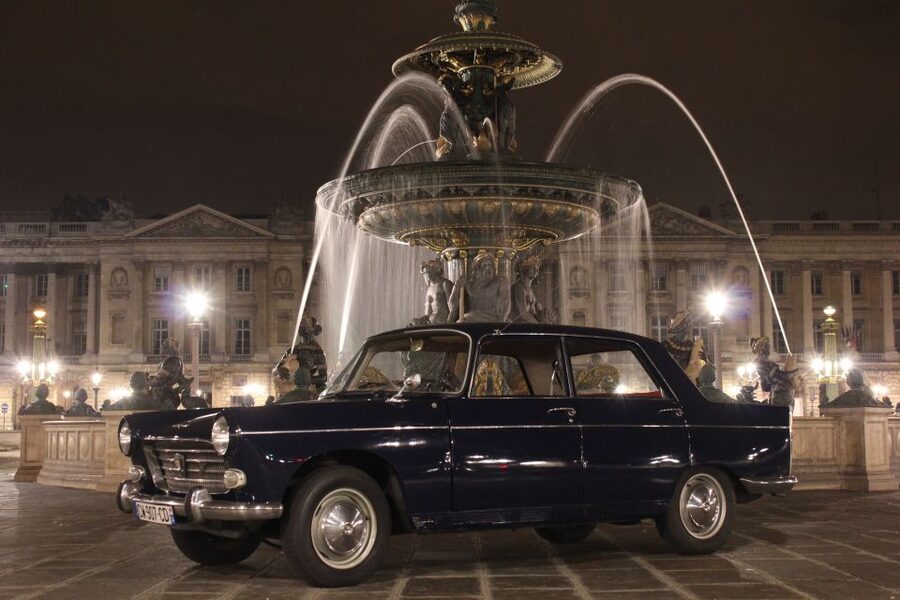 Paris: 1.5-Hour Vintage Car Night Tour - Place des Vosges: the macaroon stop and the calm architecture walk