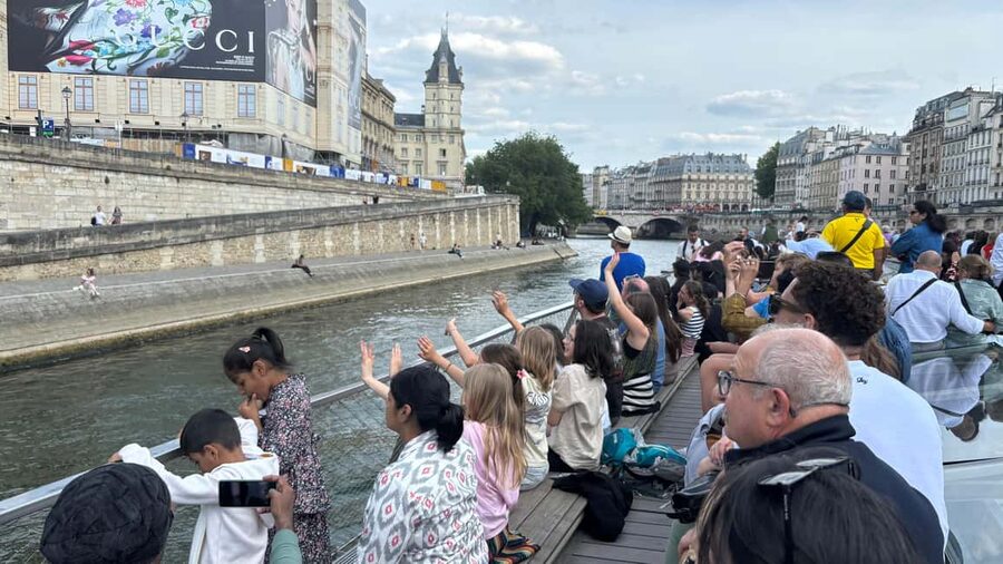 Paris: 1-Hour Sightseeing Cruise and 3-Course Bistro Dinner - The cruise route: what you’ll see from Bateaux Parisiens - Seine Vision