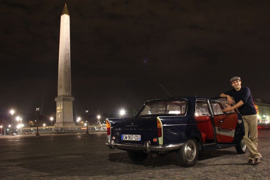 Paris: 1-Hour Tour in a Vintage Car - Île de la Cité for 3 Minutes: The Heart of the River City