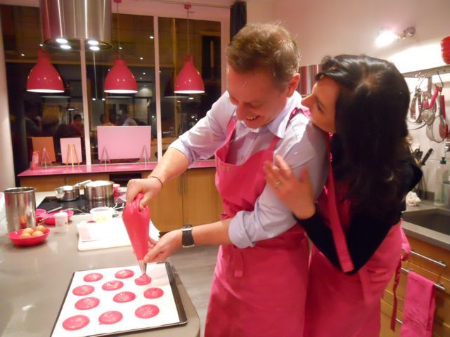 Paris: 2.5-Hour French Pastry Cooking Class - Getting there and what to bring (simple, practical)