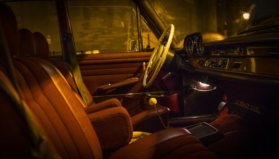 Paris: 2.5-Hour Guided Vintage Car Tour and Wine Tasting - Why a 1970 Mercedes 280 SE Changes the Whole Paris Mood