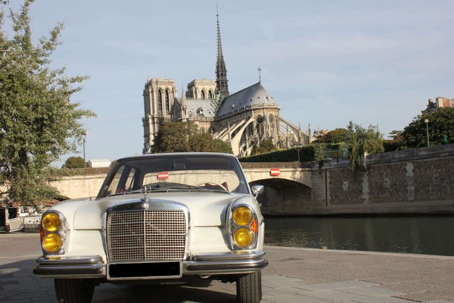 Paris: 2.5-Hour Guided Vintage Car Tour and Wine Tasting - Latin Quarter and Saint-Germain-des-Prés: Photo Stops Plus Backstreet Feeling