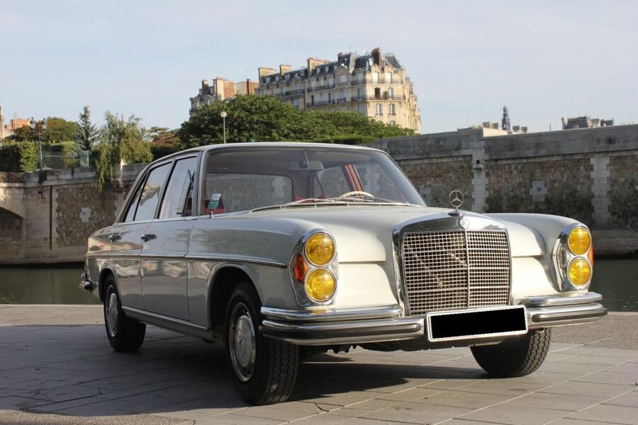 Paris: 2.5-Hour Guided Vintage Car Tour and Wine Tasting - Who This Tour Fits Best (And Who Might Prefer Something Else)