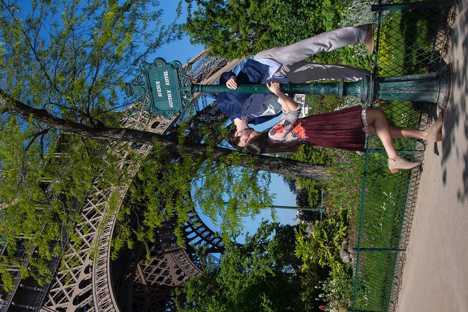 Paris 2-Hour Eiffel Tower Walking Tour with Professional Photo Shoot - Who This Tour Suits Best (And Who Might Want to Skip It)