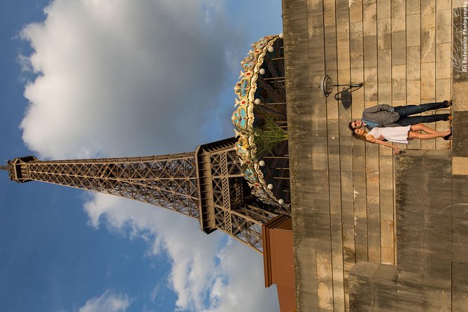 Paris 2-Hour Eiffel Tower Walking Tour with Professional Photo Shoot - Practical Tips to Make the Most of Your Photo Shoot