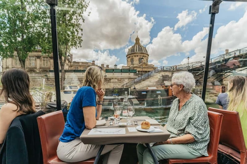 Paris: 2-Hour River Seine Lunch Cruise with 3-course-menu - The route on the Seine: what you’ll see from Les Invalides to the Louvre