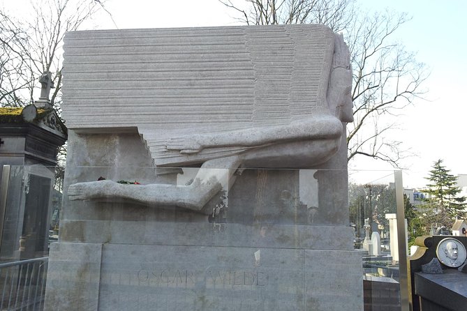 Paris 2-Hour Small Group Tour of Pere Lachaise Cemetery - Tour Route in 2 Hours: How You Get to the Right Graves