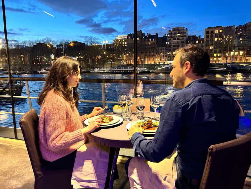 Paris: 3-Course-Dinner Cruise with Wine on the Seine River - Key moments worth your attention