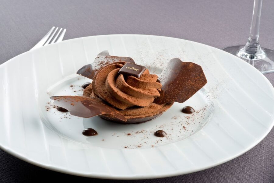 Paris: 3-Course-Dinner Cruise with Wine on the Seine River - Value check: is $116 worth it for a 75-minute cruise?