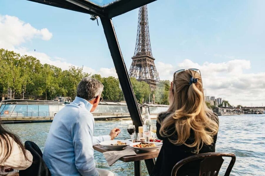Paris : 3-Course Gourmet Dinner Cruise on Seine River - Why this Paris Seine dinner cruise is worth your evening