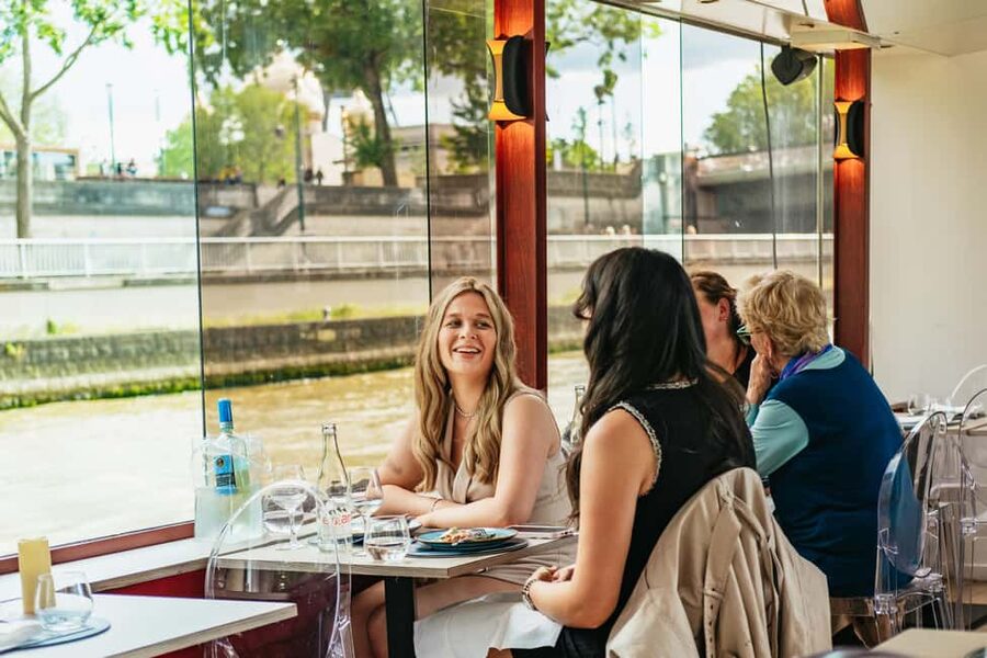 Paris: 3-Course Italian Meal Seine Cruise - How this Seine cruise earns its spot in your Paris plan