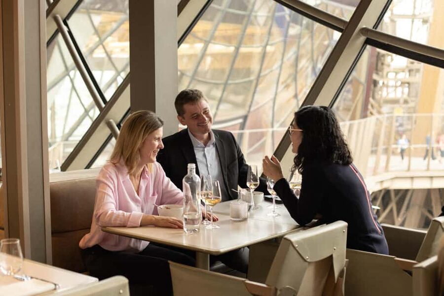 Paris: 3-Course Lunch at Eiffel Tower's Madame Brasserie - Atmosphere and service: where it feels most “Paris”