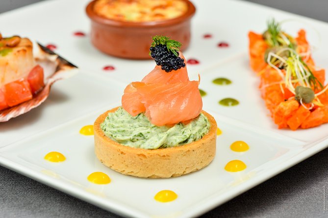 Paris 3-Courses Gourmet Dinner Seine River Cruise with Champagne - The Seine cruise route: what you’ll actually see from the water