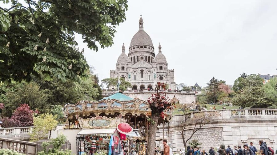 Paris: 3-Hour Private Tour from Champs Élysées to Montmartre - The In-Between Streets: Where Your Guide’s Choices Shine