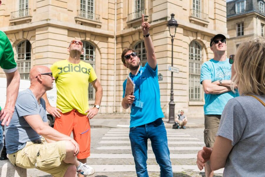Paris 4-Hour Bike Tour: Off the Beaten Path - The bikes and gear you’re actually glad you have