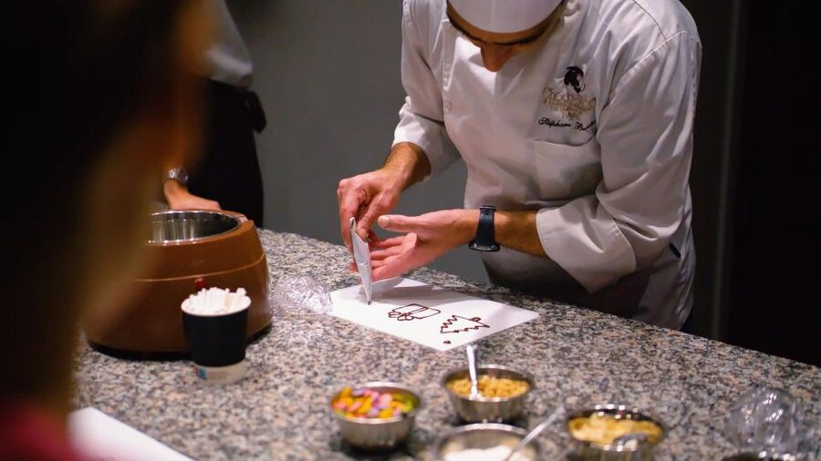 Paris: 45-minute Chocolate Making Workshop at Choco-Story - Key things to know before you go