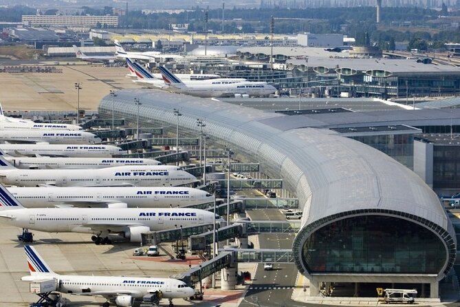 Paris Airport Private Transfer to City Center - What you actually get during the ride: comfort plus English help