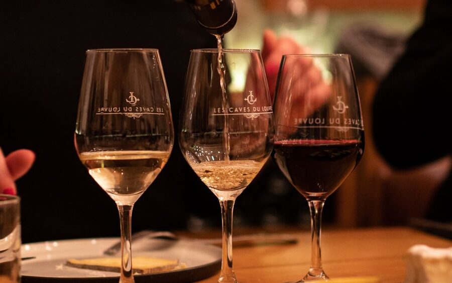 Paris: Apéro Wine and Cheese Tasting Experience - The table, the format, and why the pacing works