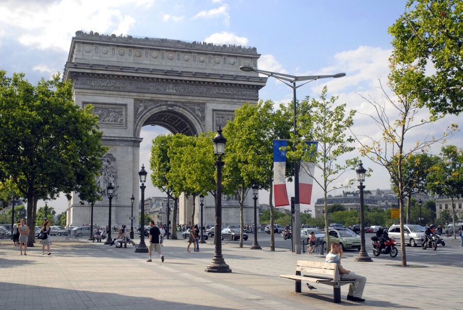 Paris: Arc de Triomphe Entry and Walking Tour - Grand Palais glass ceiling: why the photos look better with context