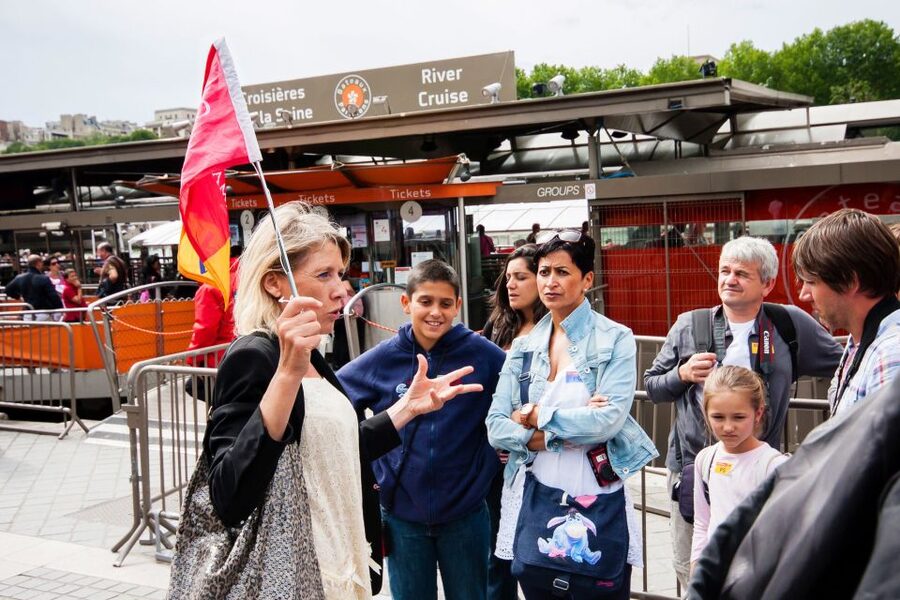 Paris: Audio-Guided Bus Tour & Seine River Cruise - Price and value: is $46 worth it for bus plus cruise?