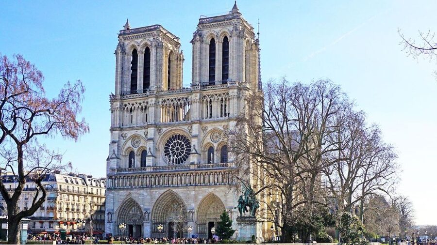 Paris Audioguide - TravelMate app for your smartphone - Should you book the Paris Audioguide on TravelMate?