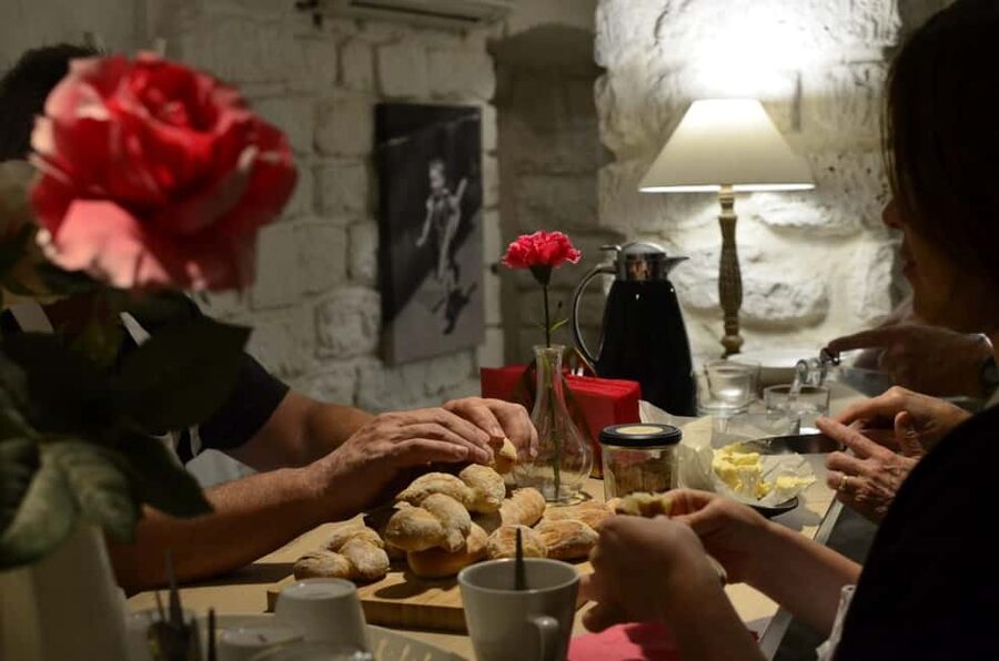 Paris: Baguette and French Breads Class - Mixing dough in pairs: what to watch and what to ask