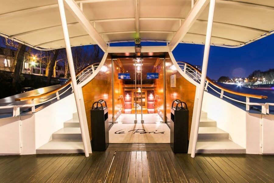 Paris: Bastille Day Dinner Cruise on the Seine River - Dinner on board: what’s on the menu and what it means for your night