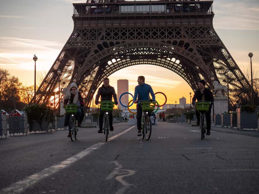 Paris before the crowds, bike tour & Breakfast - Meeting at Caveau de Montpsensier and Getting Set for the Ride