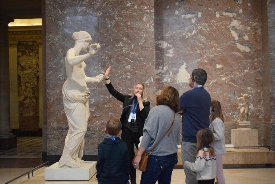 Paris: Best of the Louvre Guided Tour with Pre-booked Ticket - Key highlights you’ll care about
