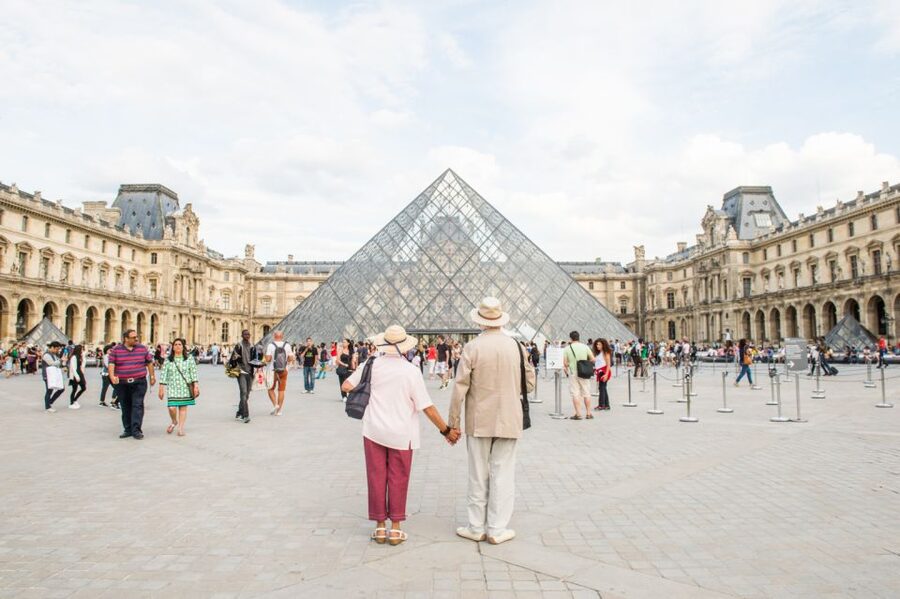 Paris: Big Bus Hop-on Hop-off Tour & Panoramic Night Tour - Key things to know before you ride