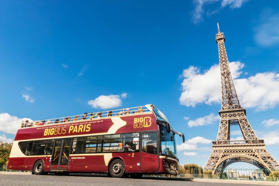 Paris: Big Bus Hop-On Hop-Off Tour with Optional Cruise - Notre-Dame (3 rue Lagrange): how to use the stop without stressing your day