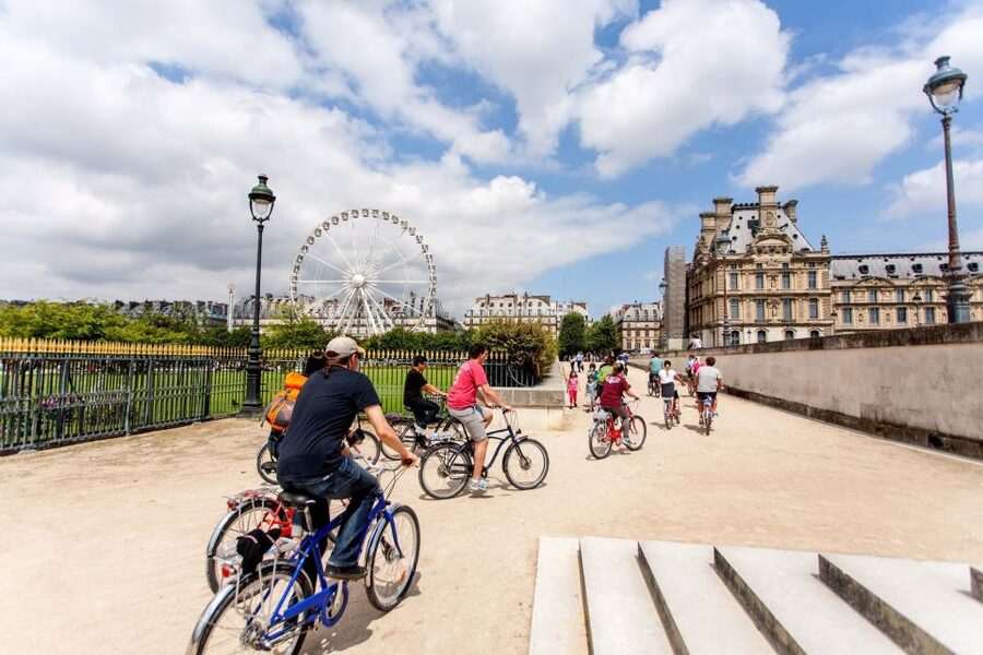 Paris Bike Tour: Eiffel Tower, Place de la Concorde & More - Napoleon’s Burial Church and the Invalides Museum Area: A History Stop That Lands