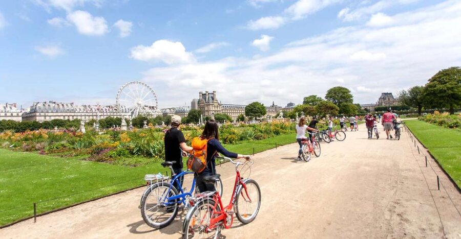 Paris Bike Tour: Eiffel Tower, Place de la Concorde & More - How the 210-Minute Ride Feels in Real Life