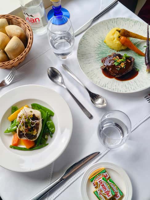 Paris : Bistronomic early dinner cruise - A bistronomic meal at an easy pace (and what the tasting menu really means)