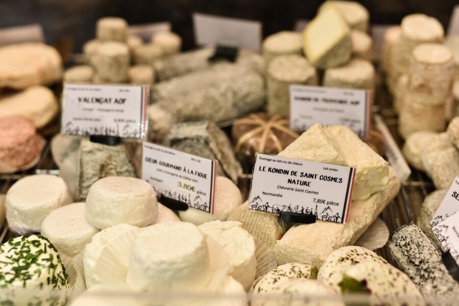 Paris: Butter and Cheesemaking Workshop - Crafting Tomme Fraîche: The Milky, Melt-Friendly Cheese