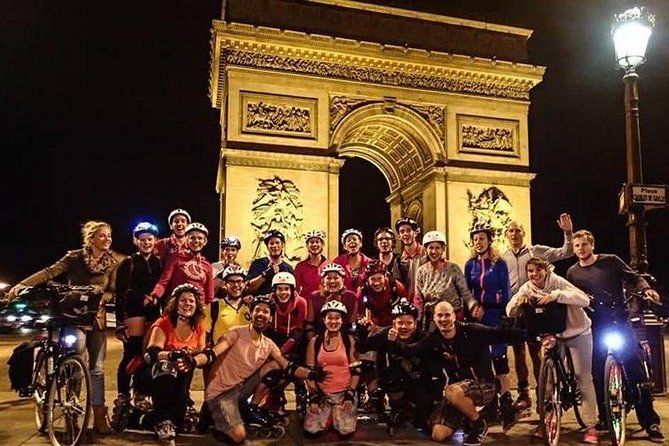 Paris By Night: 3-Hour Guided Bike Tour - Crossing the big-name hits: Place de la Concorde and the Louvre