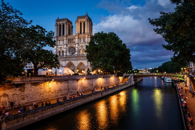 Paris by Night Tootbus Tour - Les Invalides and Arc de Triomphe: big silhouettes you’ll remember